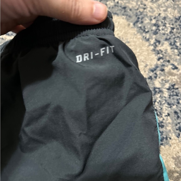 Nike Dri-Fit Running Shorts - Picture 6 of 7
